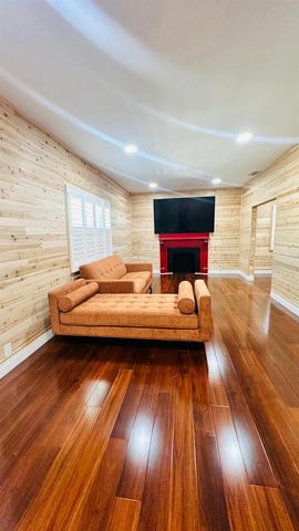 6804 BARRY ROAD, Tampa, FL 33634