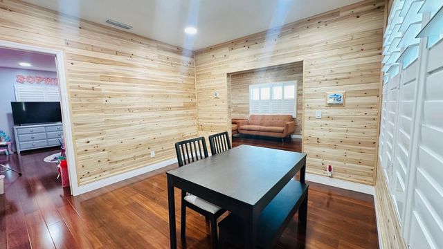 6804 BARRY ROAD, Tampa, FL 33634