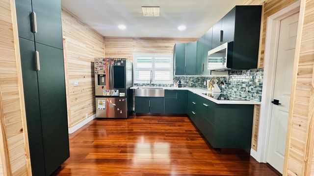 6804 BARRY ROAD, Tampa, FL 33634