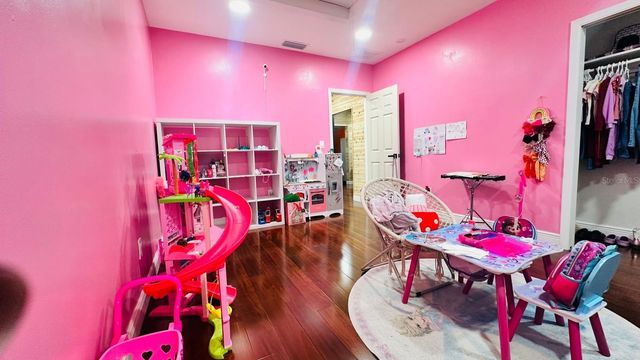 6804 BARRY ROAD, Tampa, FL 33634