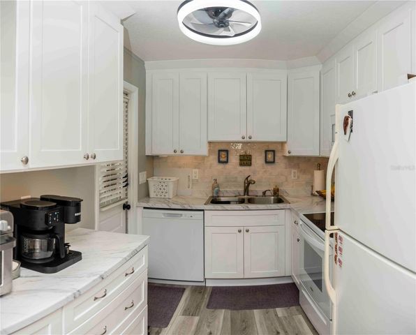6024 CORAL WAY, Bradenton, FL 34207