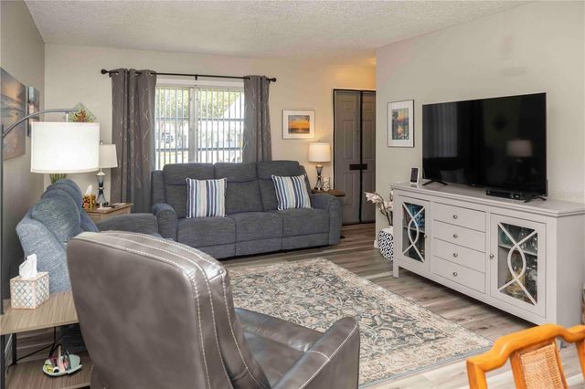 6024 CORAL WAY, Bradenton, FL 34207
