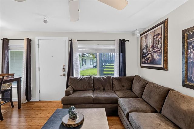 2200 Dickson DR 127, Austin, TX 78704