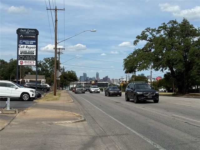 2200 Dickson DR 127, Austin, TX 78704