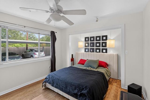2200 Dickson DR 127, Austin, TX 78704