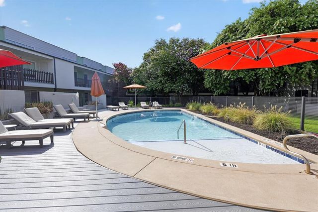 2200 Dickson DR 127, Austin, TX 78704