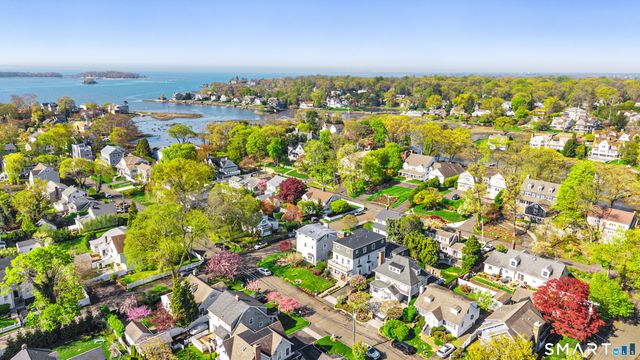 7 Heusted Drive, Greenwich, CT 06870