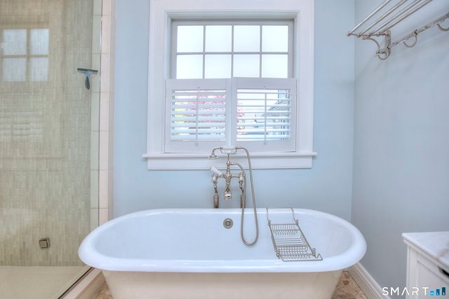 7 Heusted Drive, Greenwich, CT 06870