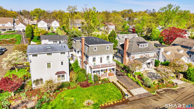 7 Heusted Drive, Greenwich, CT 06870