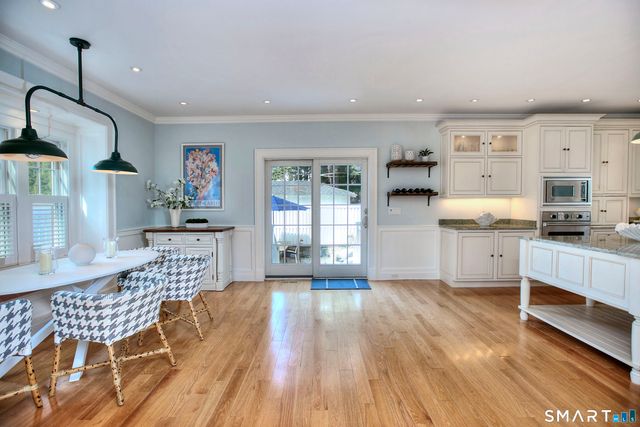 7 Heusted Drive, Greenwich, CT 06870