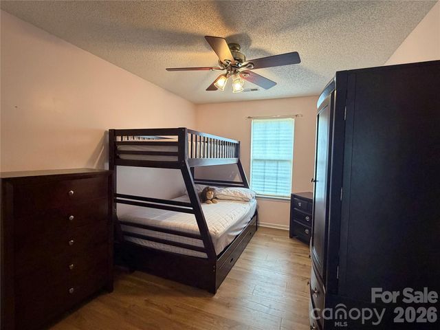 9541 Green Apple Drive, Charlotte, NC 28215