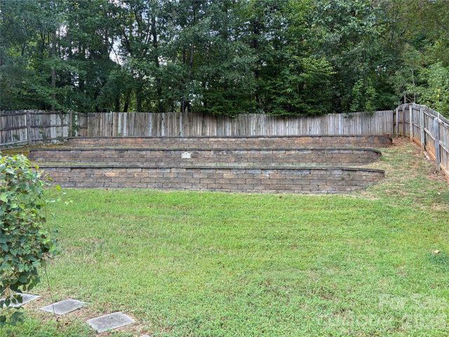 9541 Green Apple Drive, Charlotte, NC 28215