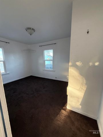 508 W 3rd Ave, Jerome, ID 83338