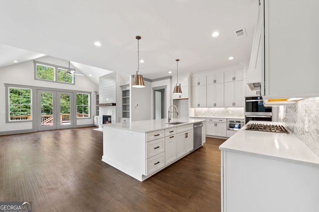 1041 Pinehurst Drive, Greensboro, GA 30642