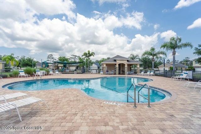 377 Wishing Well Circle SW, Palm Bay, FL 32908