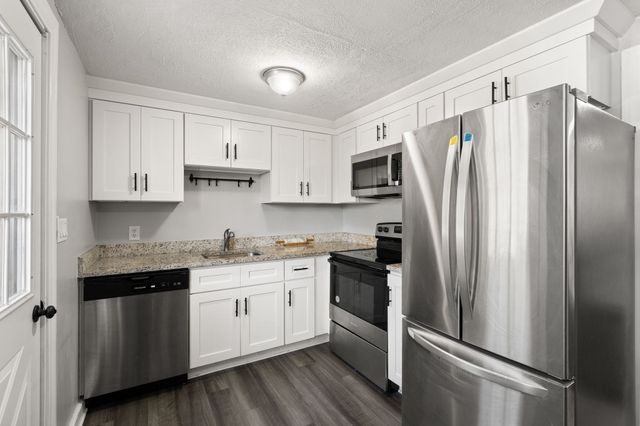 441 E Ashland St, Brockton, MA 02302