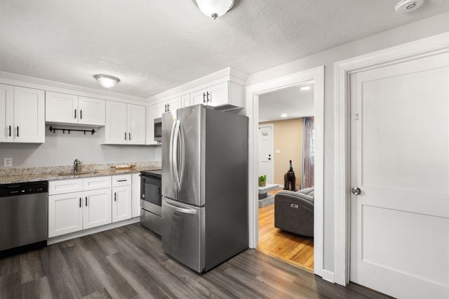441 E Ashland St, Brockton, MA 02302