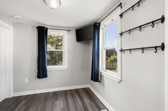 441 E Ashland St, Brockton, MA 02302