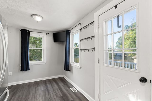 441 E Ashland St, Brockton, MA 02302