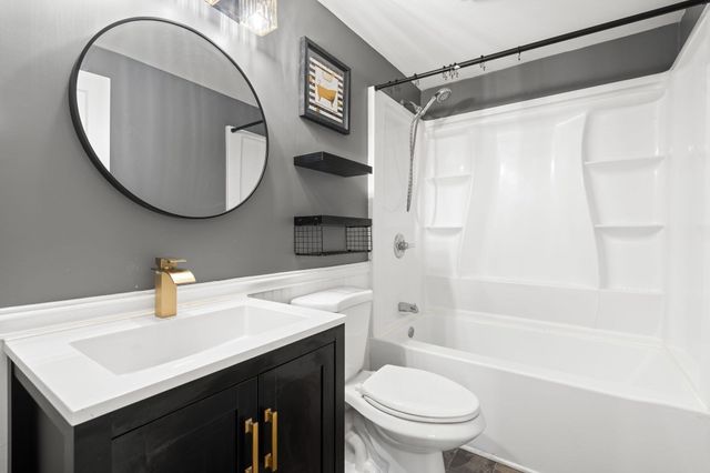 441 E Ashland St, Brockton, MA 02302