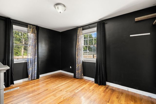 441 E Ashland St, Brockton, MA 02302