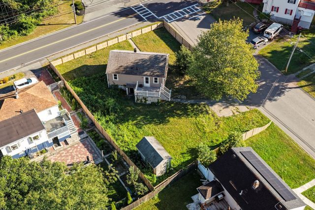 441 E Ashland St, Brockton, MA 02302