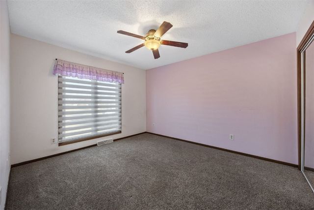 6301 Hillcrest, Cedar Rapids, IA 52404