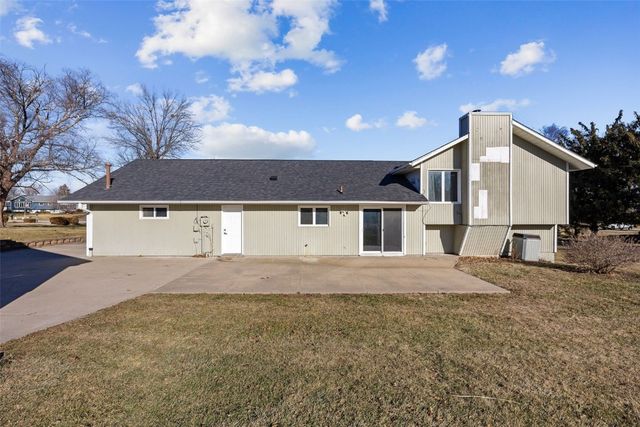6301 Hillcrest, Cedar Rapids, IA 52404