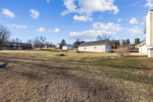 6301 Hillcrest, Cedar Rapids, IA 52404