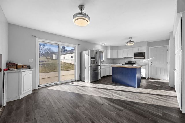 6301 Hillcrest, Cedar Rapids, IA 52404