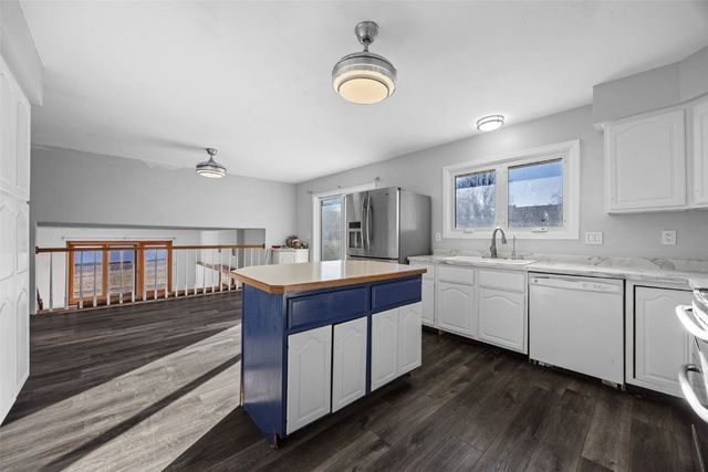 6301 Hillcrest, Cedar Rapids, IA 52404