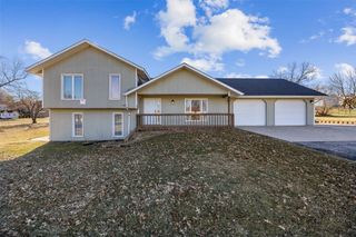 6301 Hillcrest, Cedar Rapids, IA 52404
