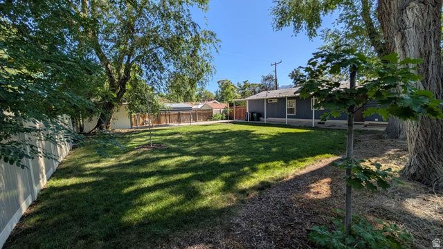 8780 S 250 E, Sandy, UT 84070