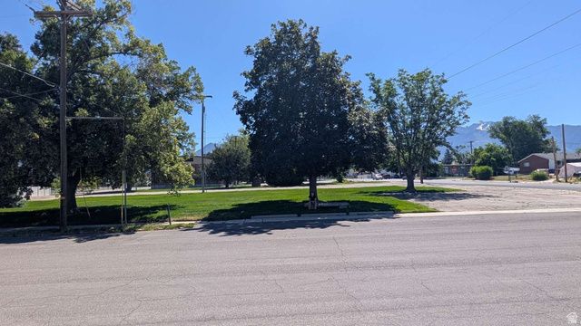 8780 S 250 E, Sandy, UT 84070