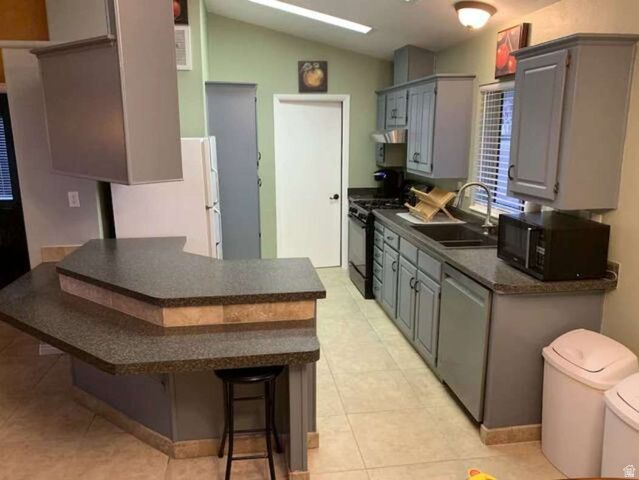 8780 S 250 E, Sandy, UT 84070