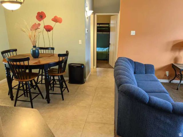 8780 S 250 E, Sandy, UT 84070