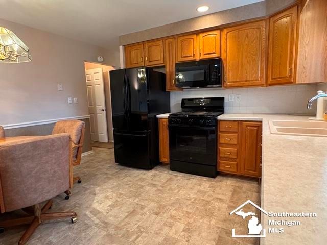 34316 Tomahawk Drive, Westland, MI 48185