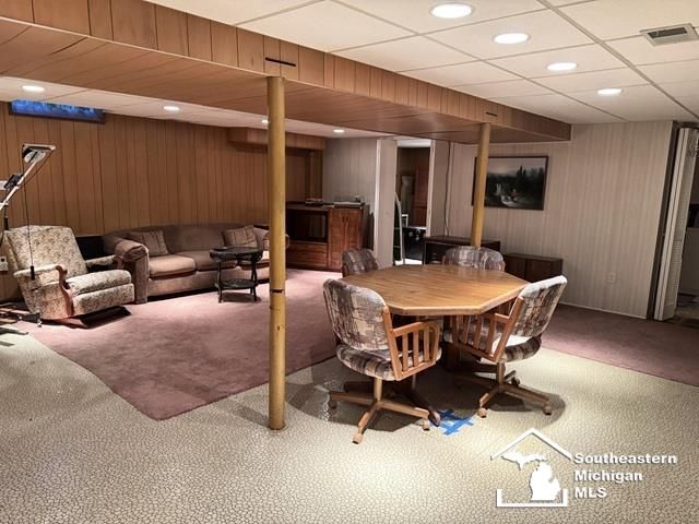 34316 Tomahawk Drive, Westland, MI 48185