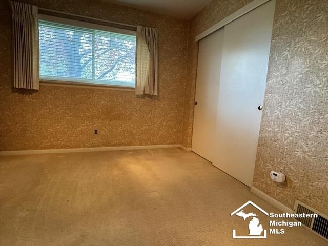 34316 Tomahawk Drive, Westland, MI 48185