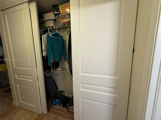 250 NW 151st Ave, Pembroke Pines, FL 33028