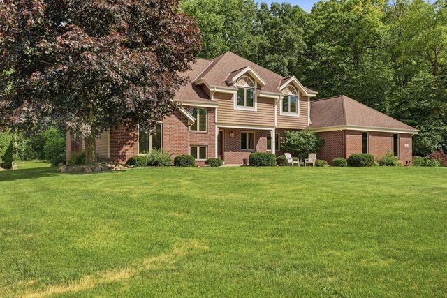S67W20071 Benjamin COURT, Muskego, WI 53150