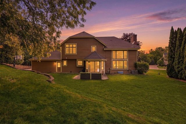 S67W20071 Benjamin COURT, Muskego, WI 53150