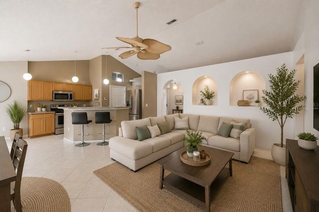 1020 S LAUREL AVENUE, Sanford, FL 32771