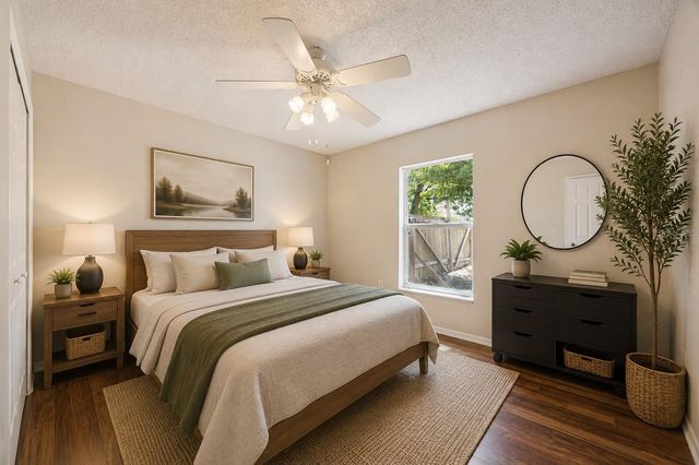 1020 S LAUREL AVENUE, Sanford, FL 32771