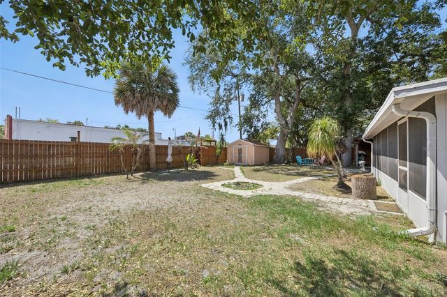 1020 S LAUREL AVENUE, Sanford, FL 32771