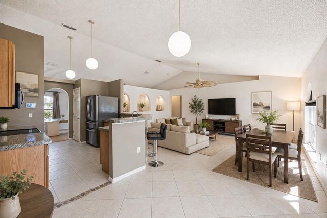 1020 S LAUREL AVENUE, Sanford, FL 32771