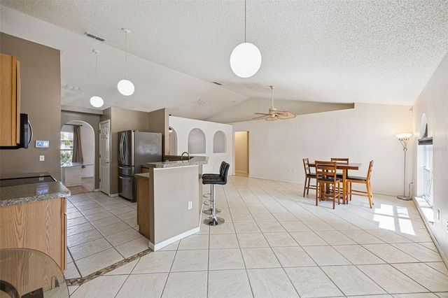 1020 S LAUREL AVENUE, Sanford, FL 32771