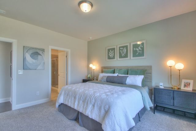 1774 Flora Grv, Hermitage, TN 37076