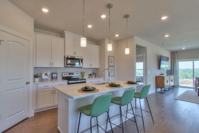 1774 Flora Grv, Hermitage, TN 37076