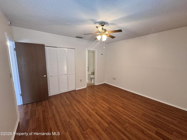 13455 White Plains Street, Spring Hill, FL 34609